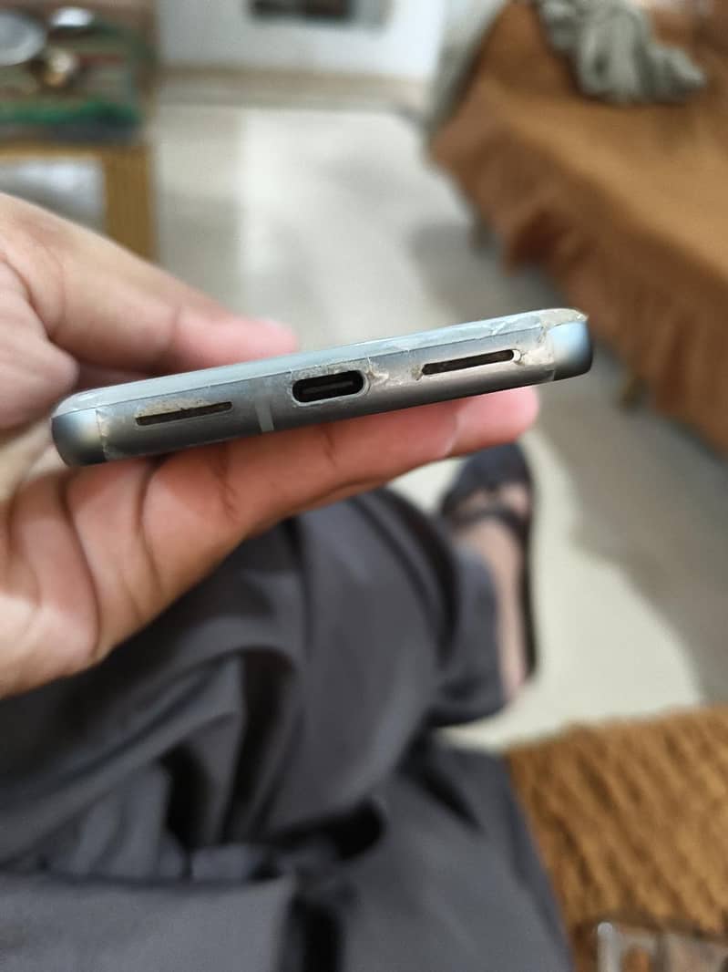 Google Pixel 8 5