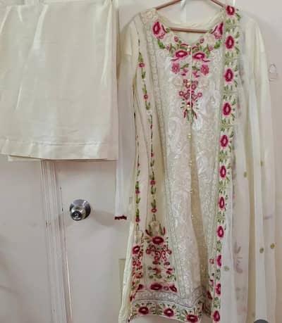 3 piece stitched Dress for Sale