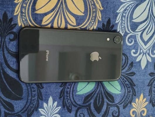 Apple iPhone XR 0