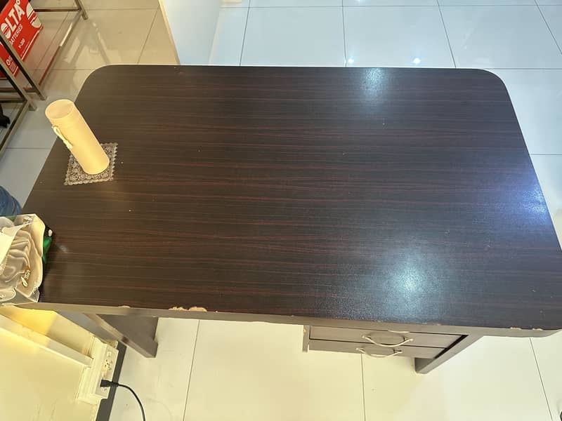 Executive Table with Drawers 2