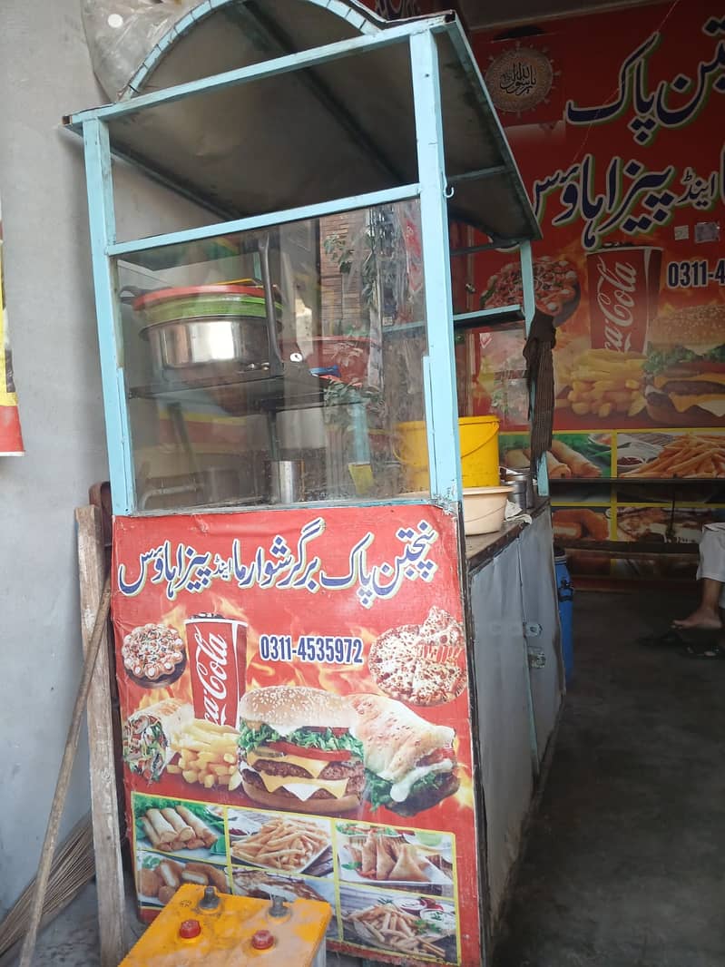 چلتا ہوا BURGER POINT / RESTAURANT برائے فروخت  3