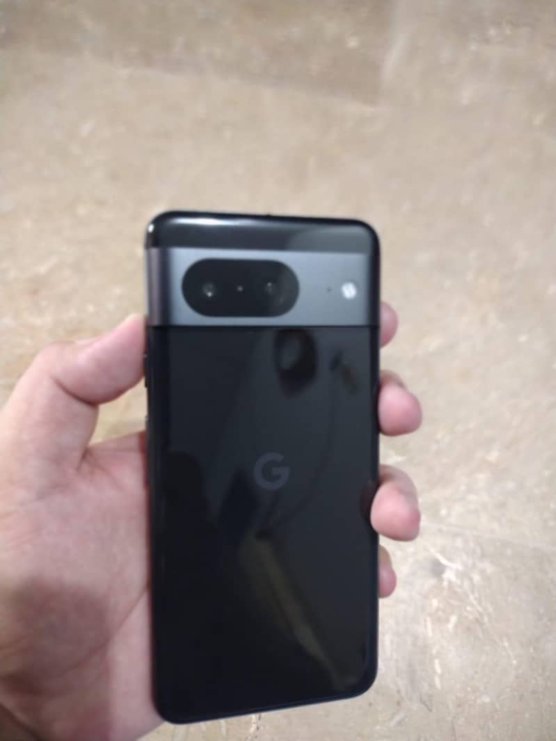 Google Pixel 8 4
