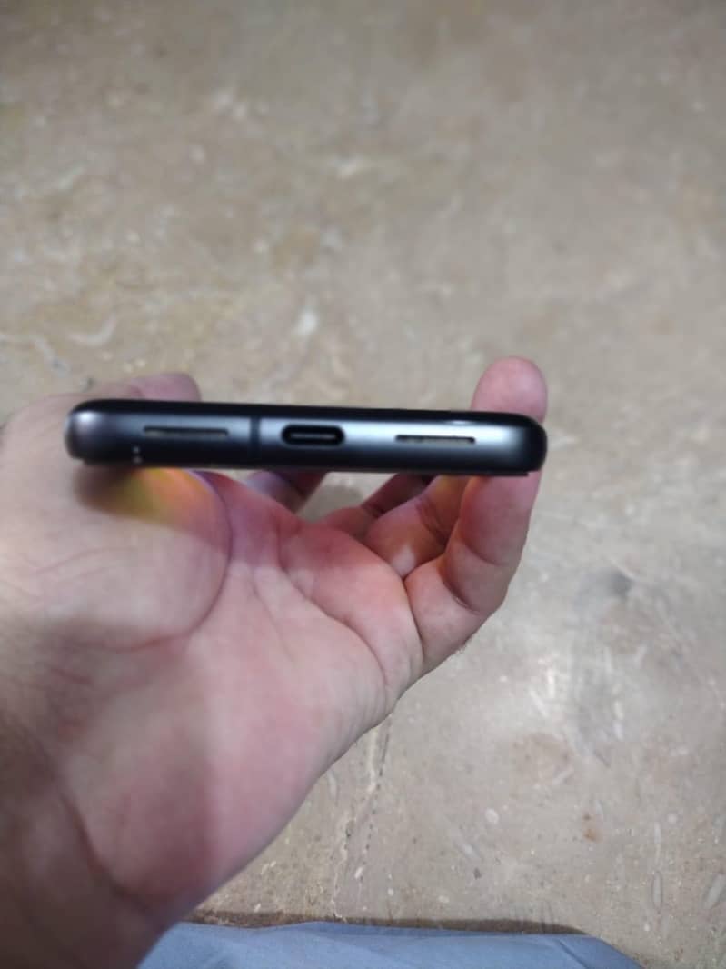 Google Pixel 8 5