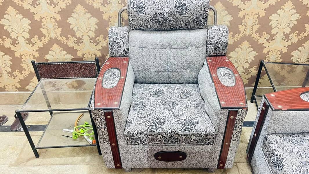 SOFA SET - 10 BY 10 CONDITION 1