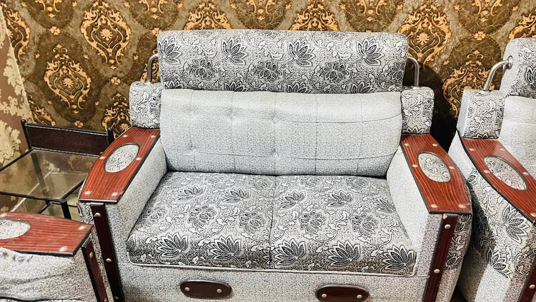 SOFA SET - 10 BY 10 CONDITION 2