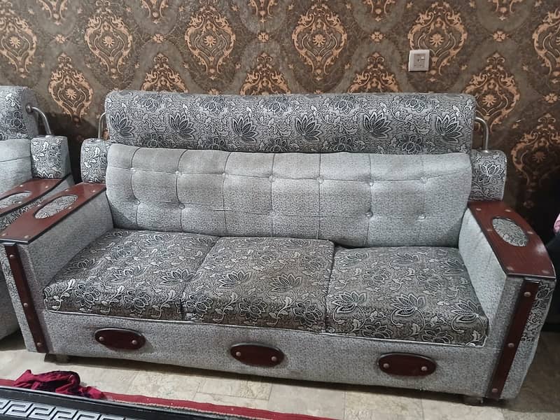 SOFA SET - 10 BY 10 CONDITION 3