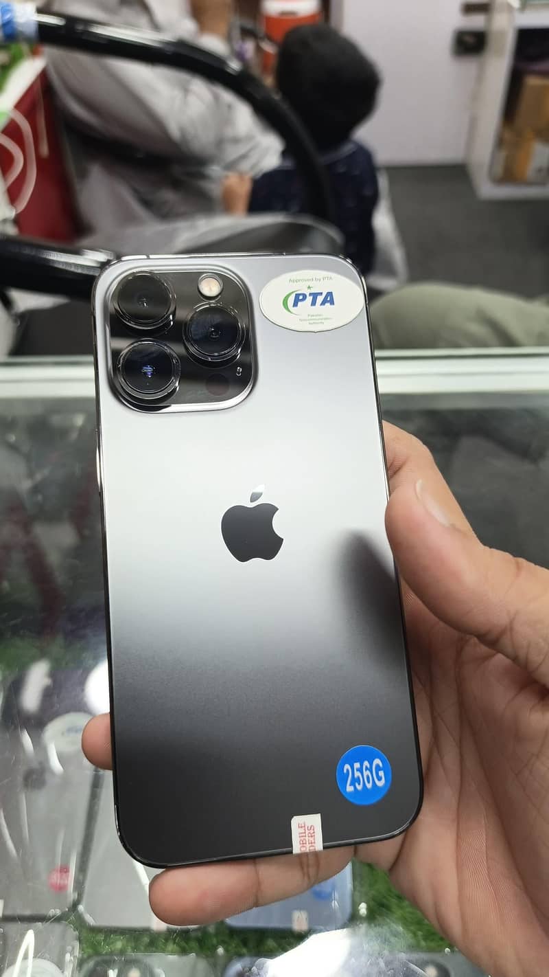 Apple iPhone 13 pro 0