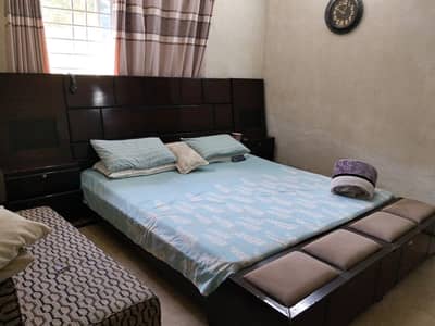 Master Bed Without Matress