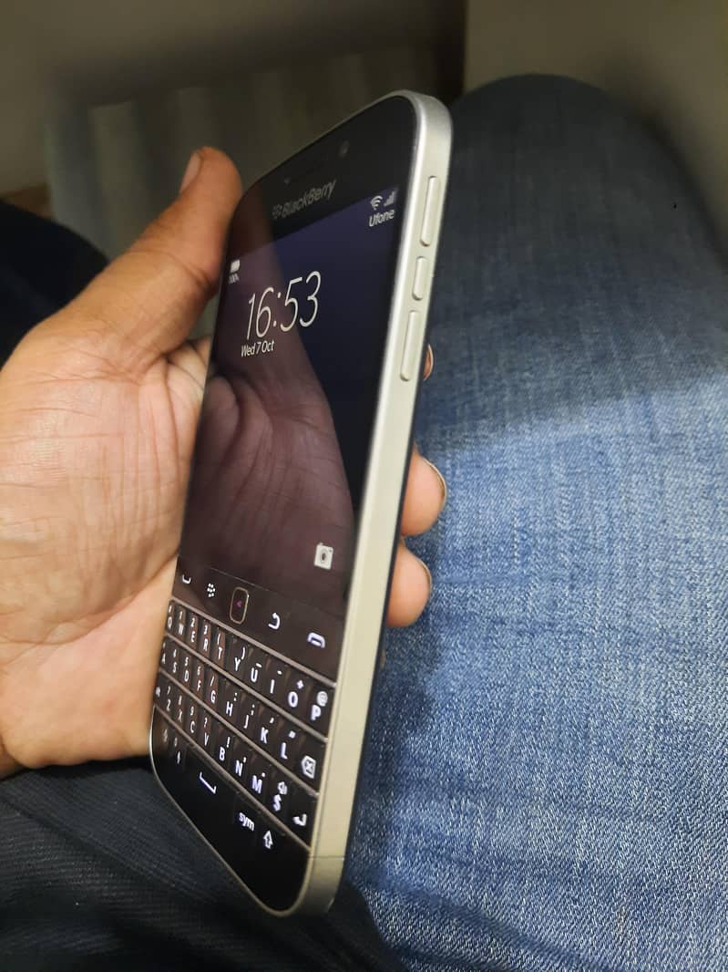 BlackBerry Classic 4