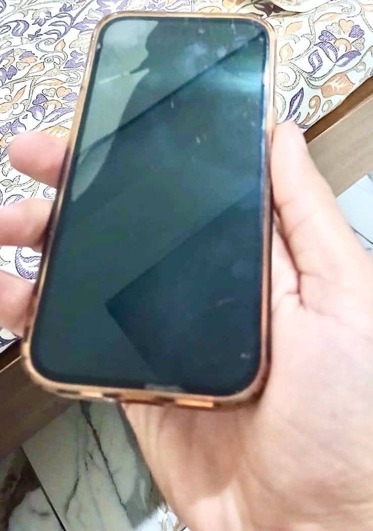 Apple iPhone 15 3