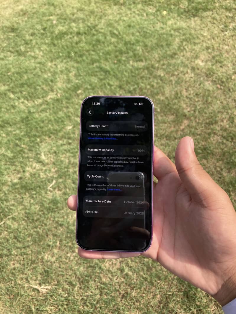 Apple iPhone 16 9