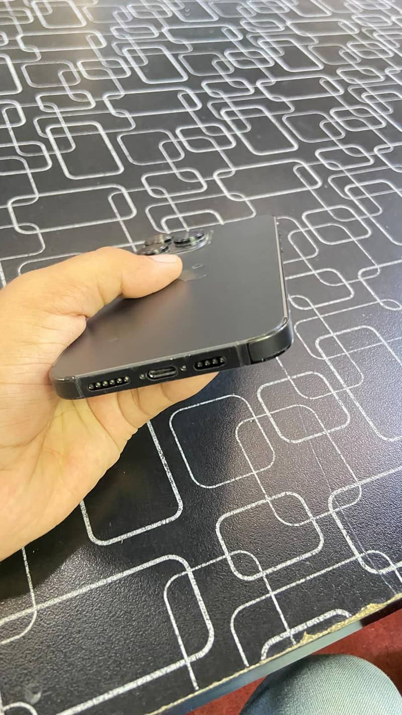 Apple iPhone 14 Pro Max 5