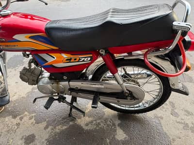 Honda 70 good condition single hand use