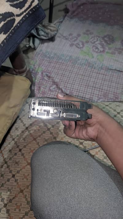 GTX 1050 2GB DDR5 128BITS