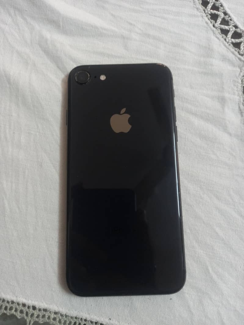 Apple iPhone 8 1