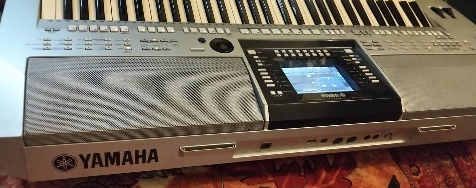 Yamaha psrs910 1