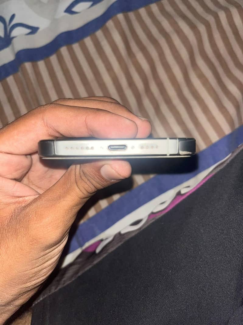 IPhone 15 pro max 5