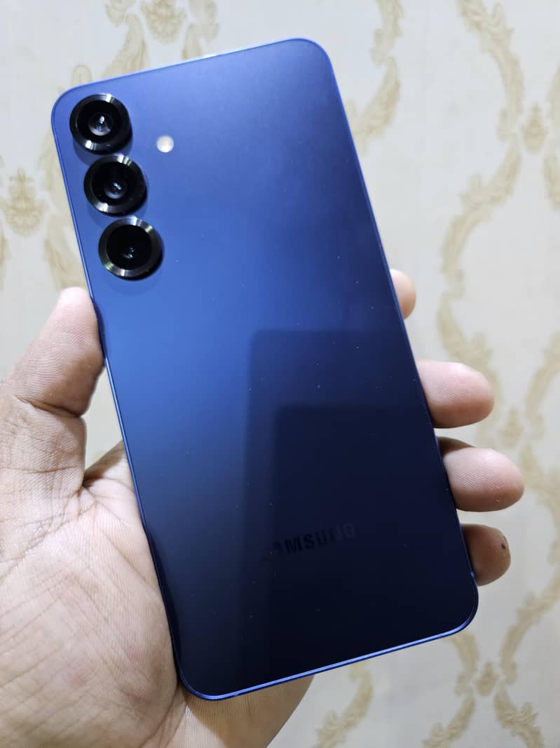 Samsung Mobile S25 Plus 0