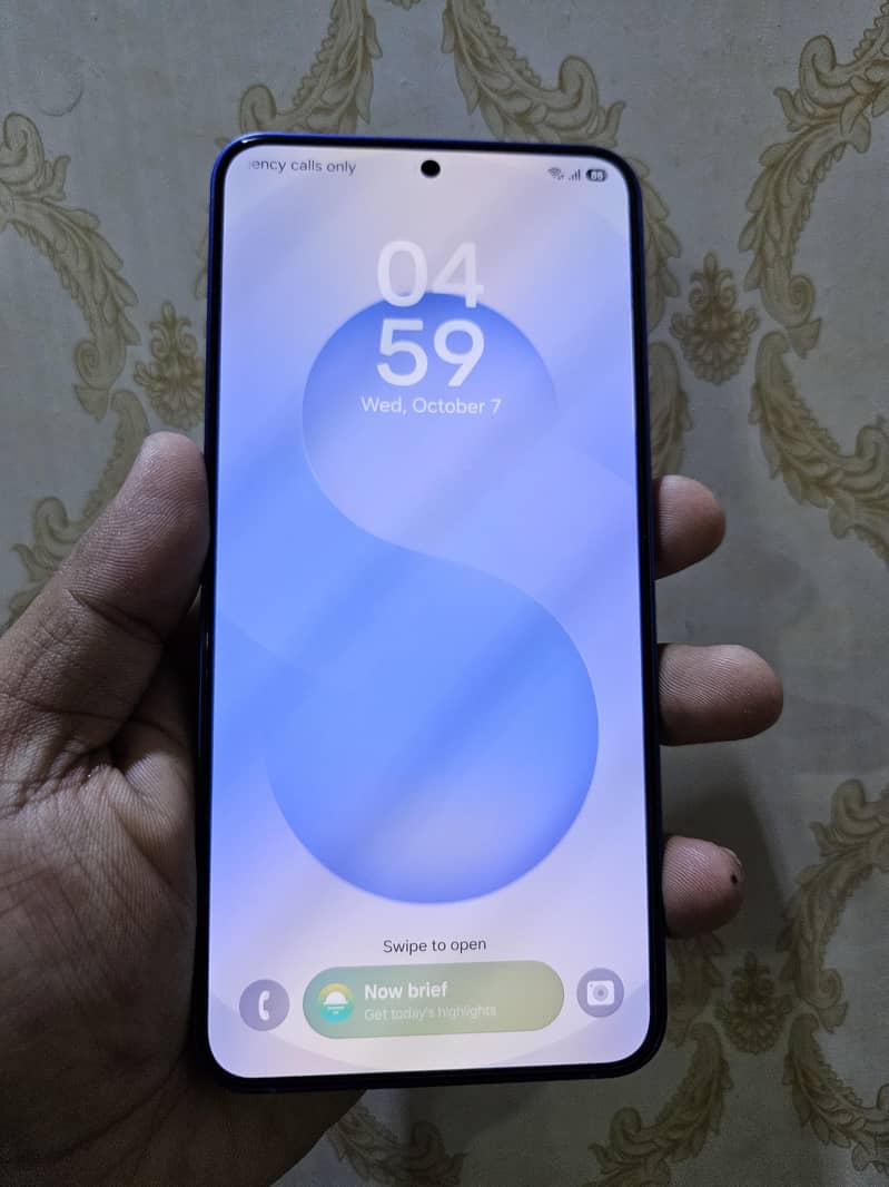 Samsung Mobile S25 Plus 1