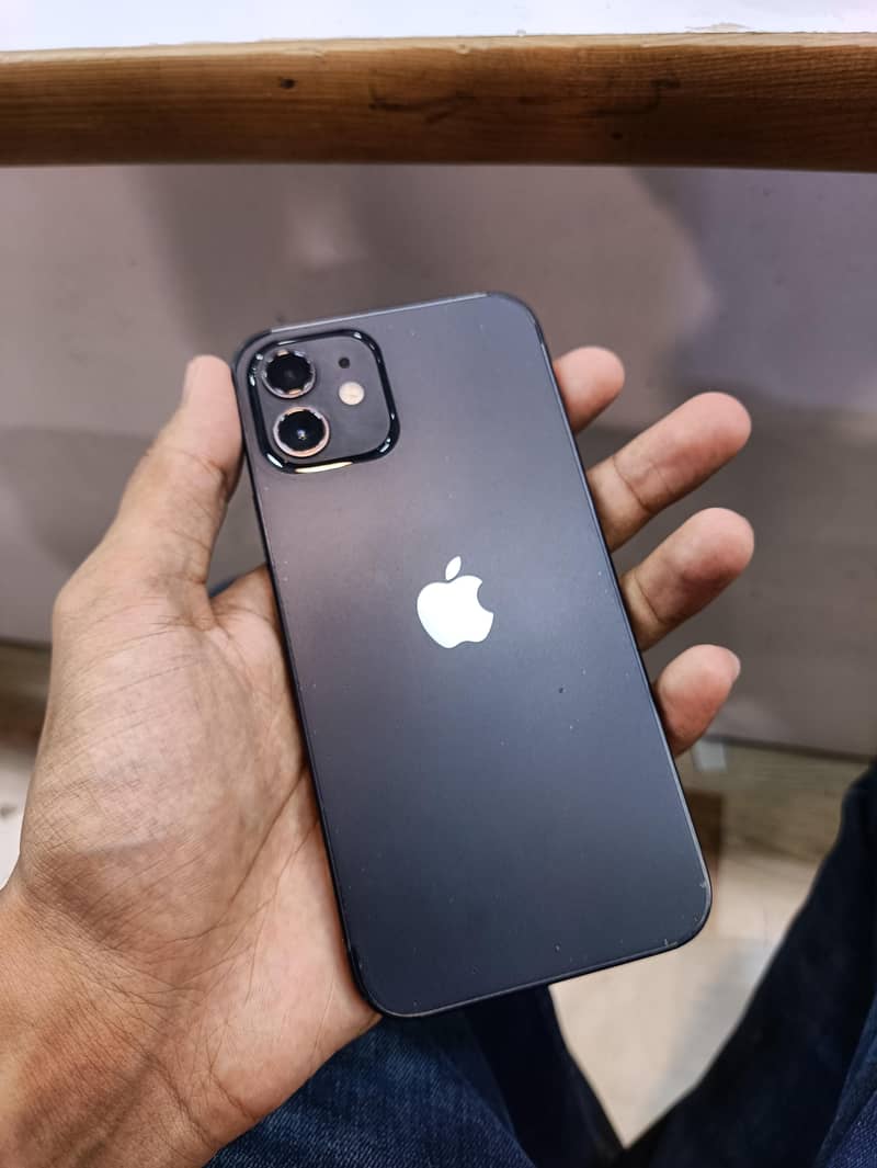 Apple iPhone 12 0