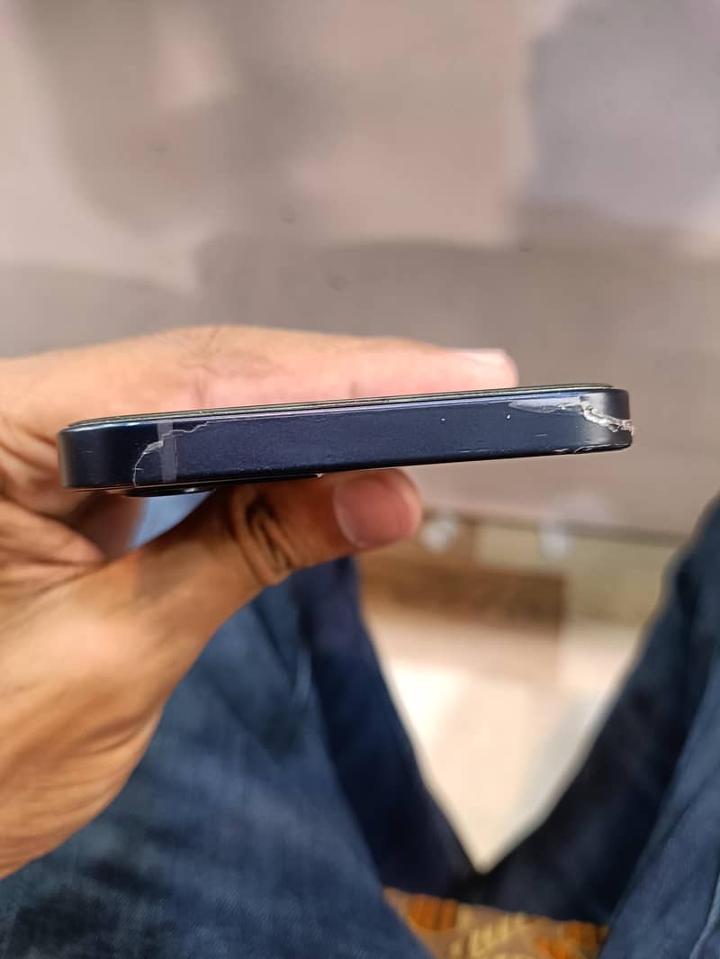 Apple iPhone 12 3