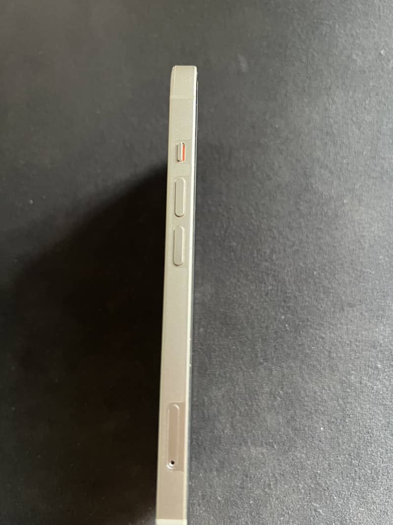 Apple iPhone 13 3