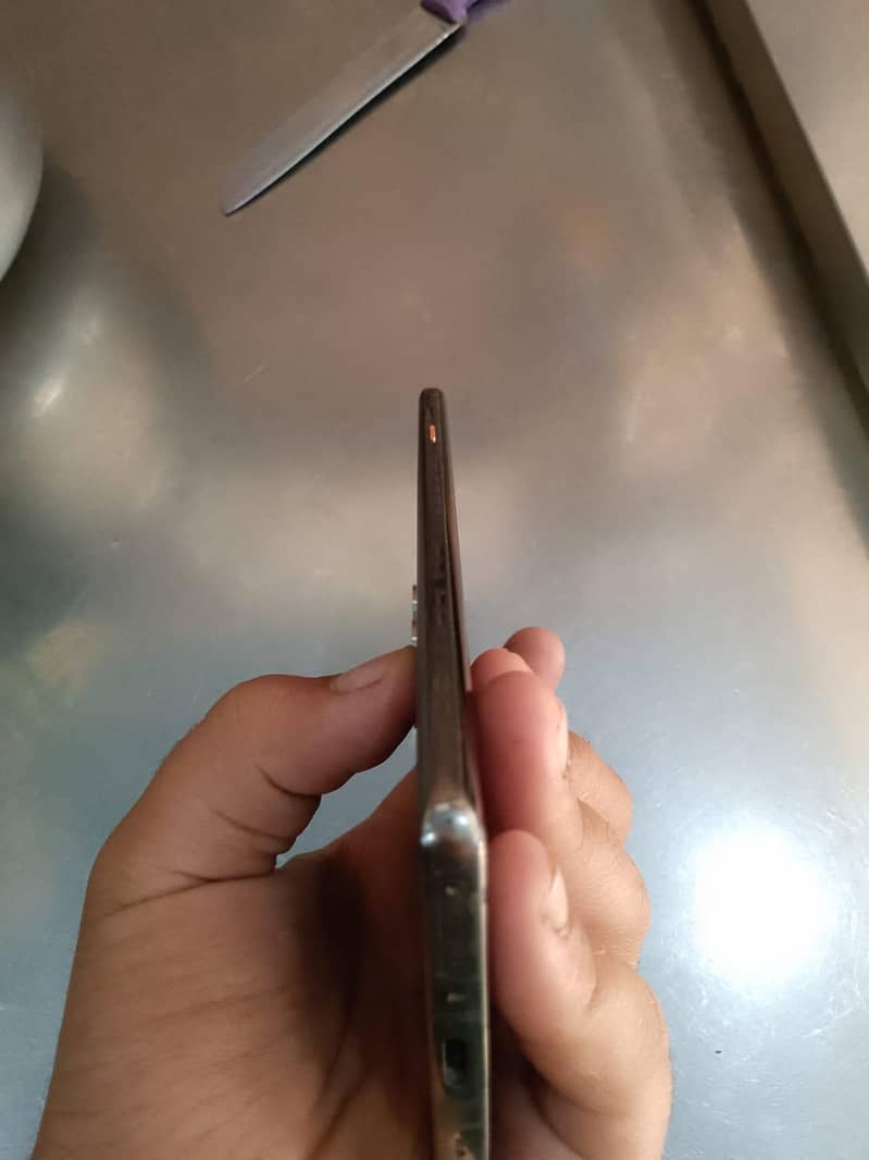 Tecno CAMON 40 Pro 1