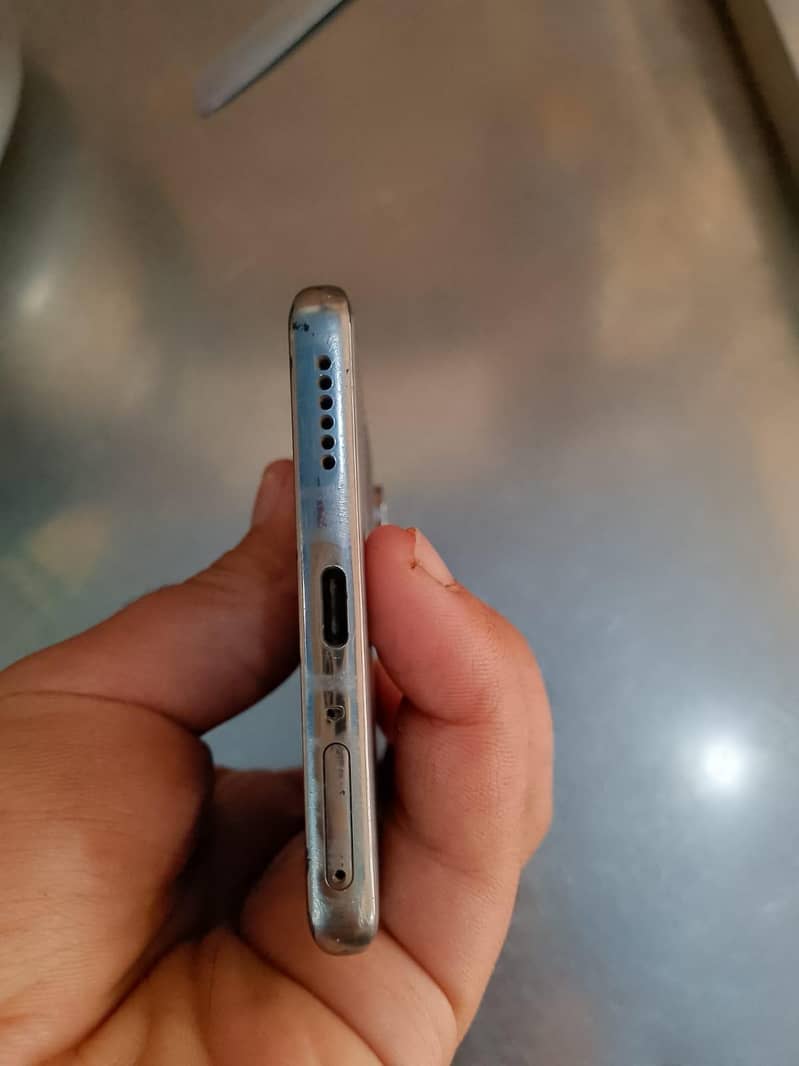 Tecno CAMON 40 Pro 4