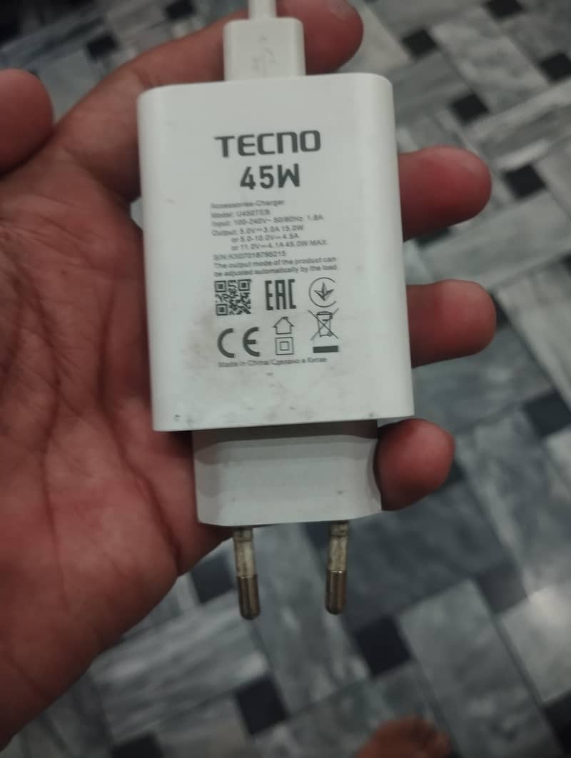 Tecno CAMON 40 Pro 10