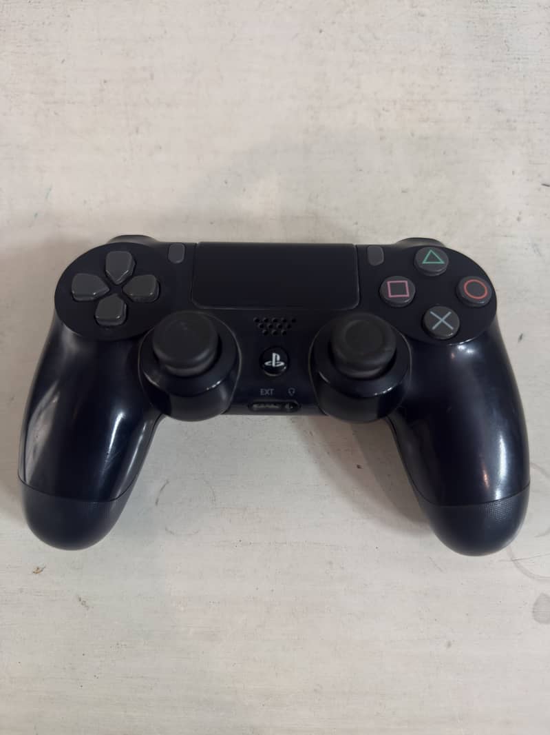 2× PS4 Copy Controllers – Good Condition 4