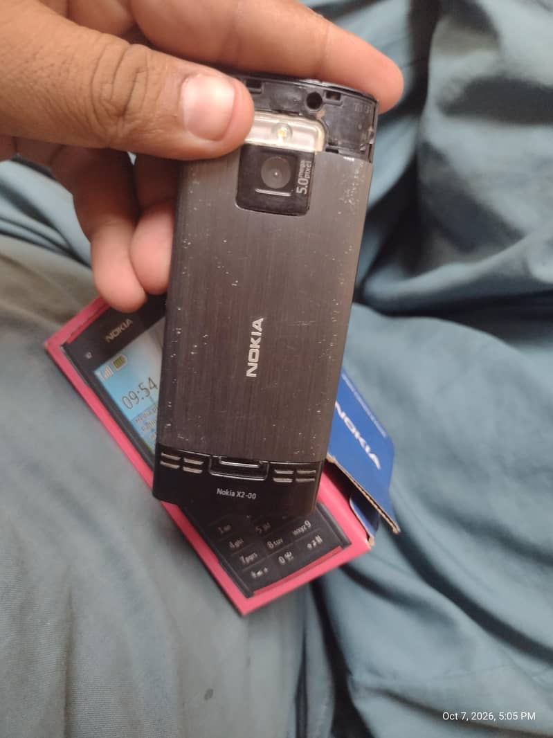 Nokia X2-00 3