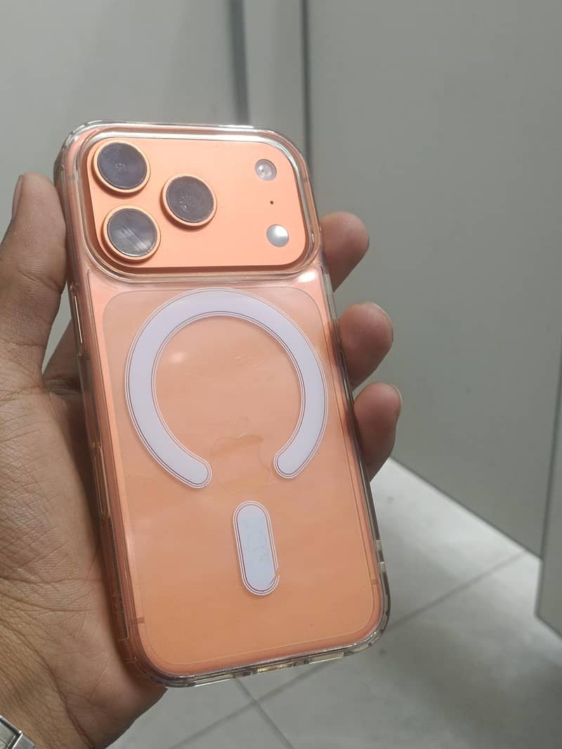 Apple iPhone 17 Pro 0