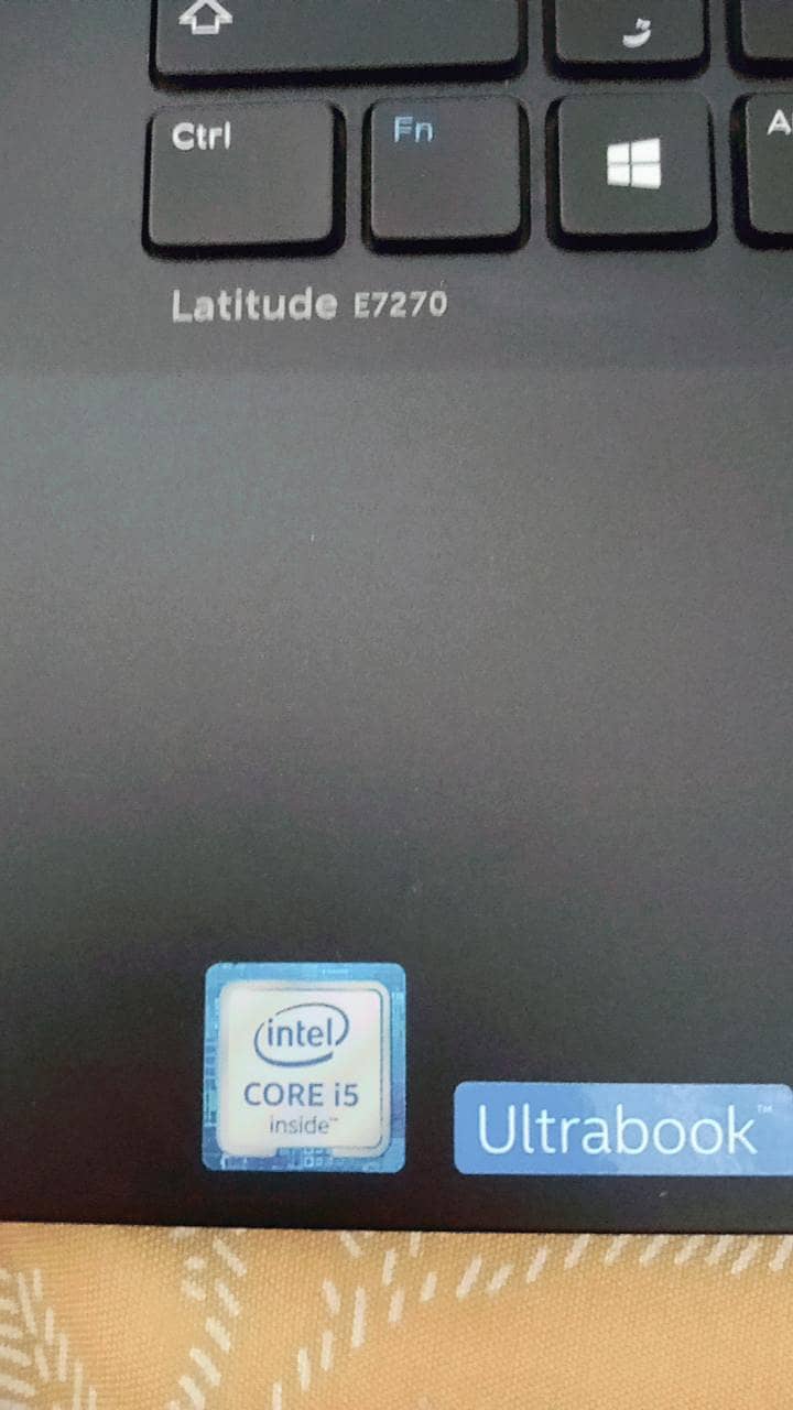 Dell latitude E7270 2