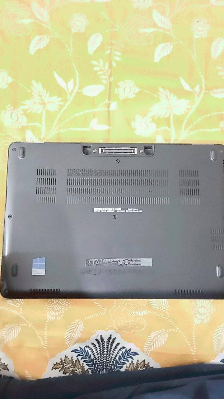 Dell latitude E7270 3