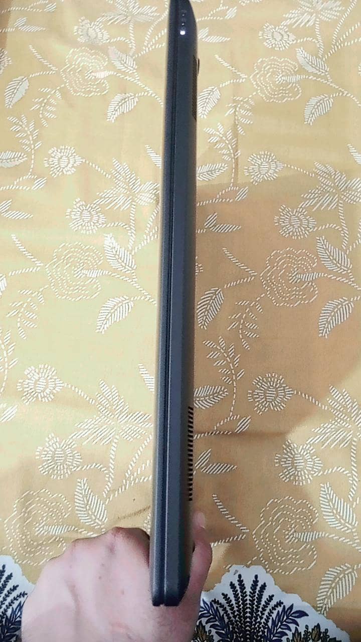 Dell latitude E7270 8
