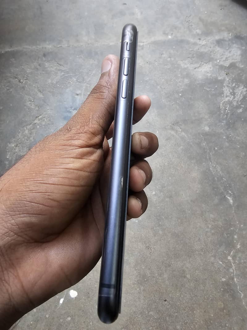 Apple iPhone 11 1