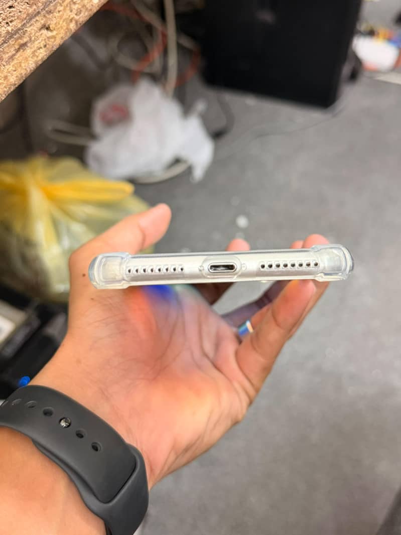 Apple iPhone 8 Plus 2