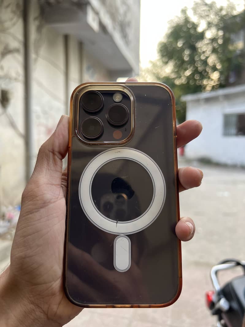 Apple iPhone 14 Pro 0