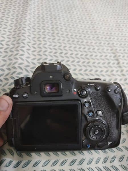 Canon Eos 6d Mark 2 3