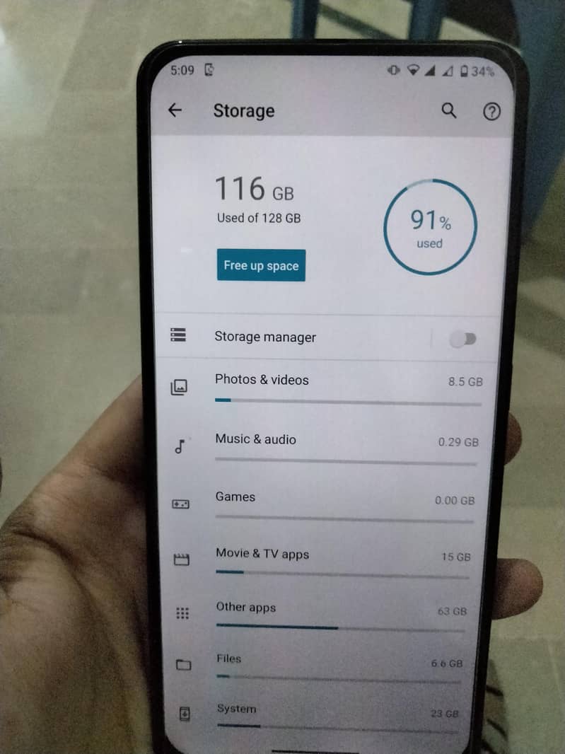 Motorola One Hyper 1