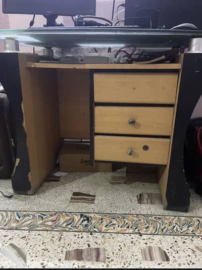 Computer table with drawers
