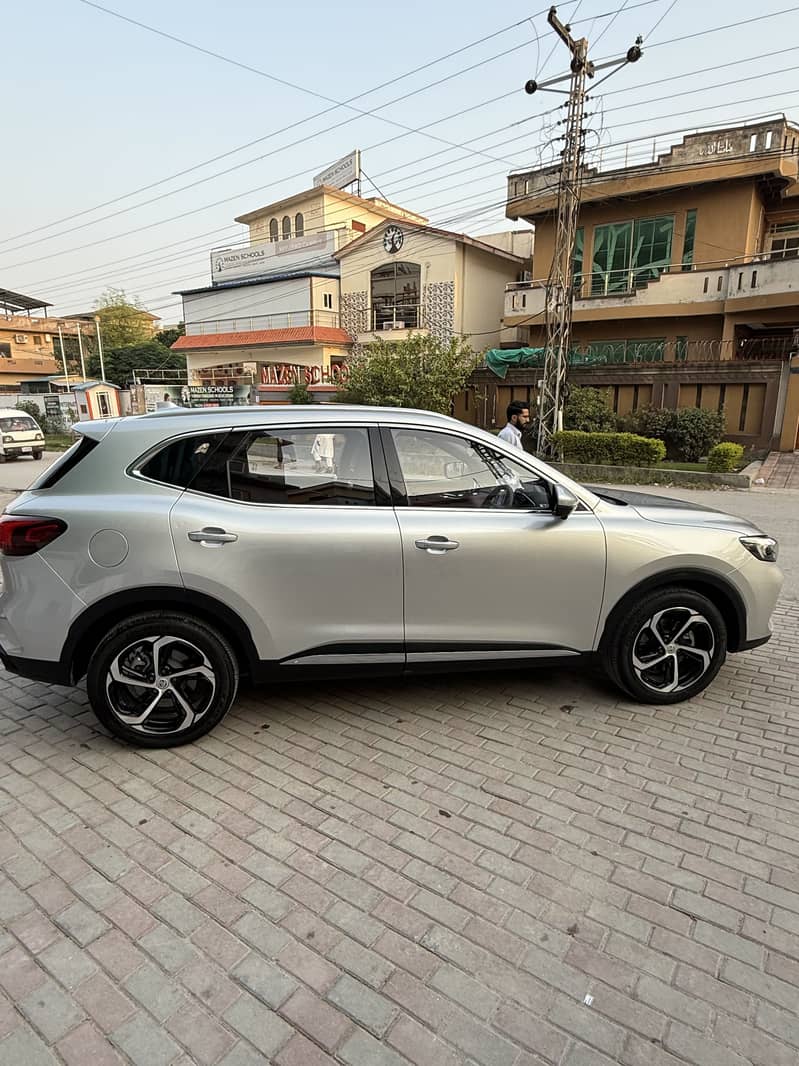 MG HS 2026 11