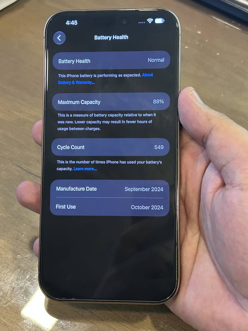 Apple iPhone 16 Pro Max 1