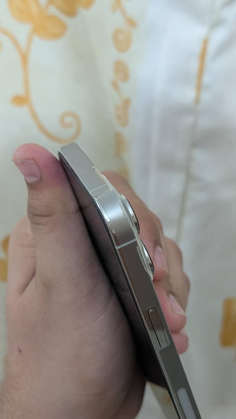 Apple iPhone 13 Pro 6