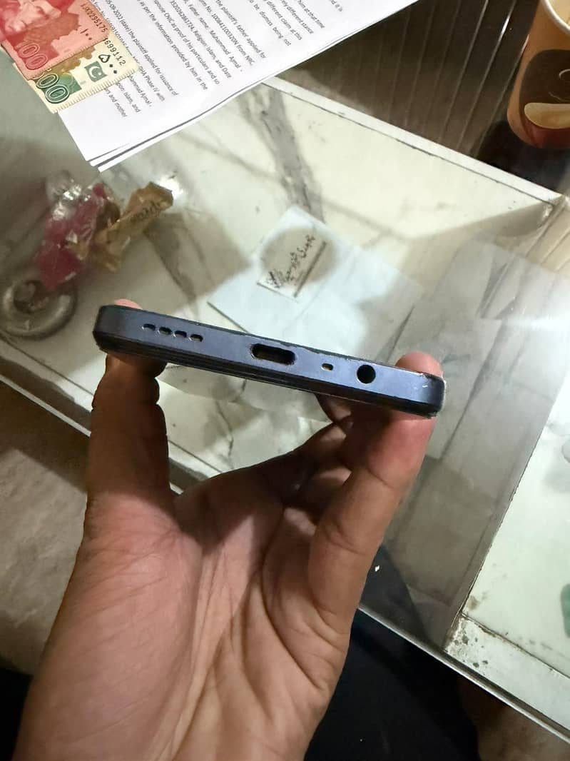 Realme C63 1