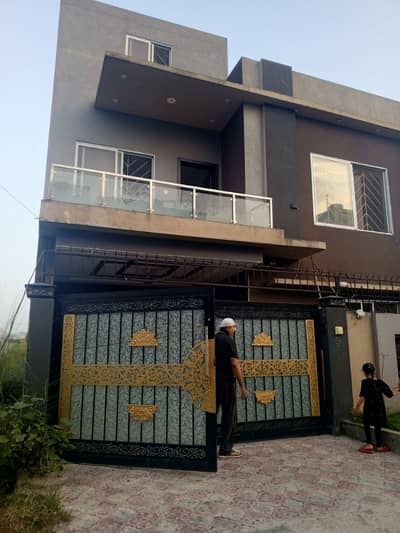 7.5 Marla House for sale