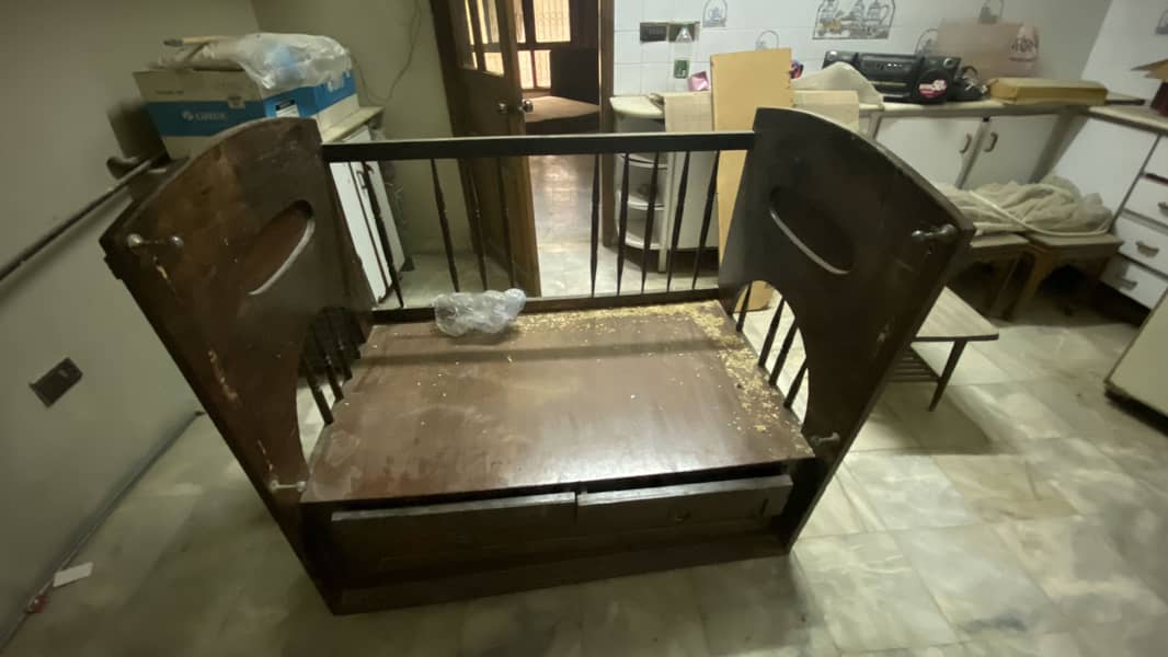 Baby Cot 2