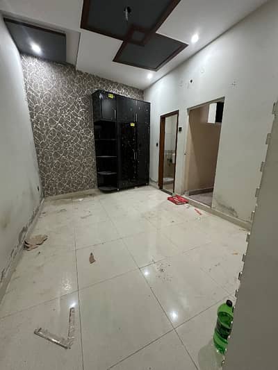 4.5 Marla flat for Rent