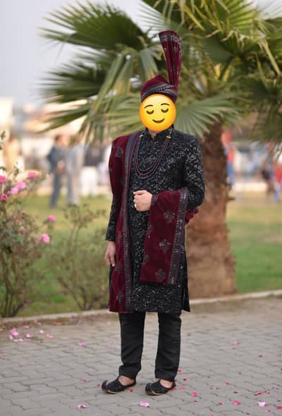Black sherwani with kula khusa & Malaaa