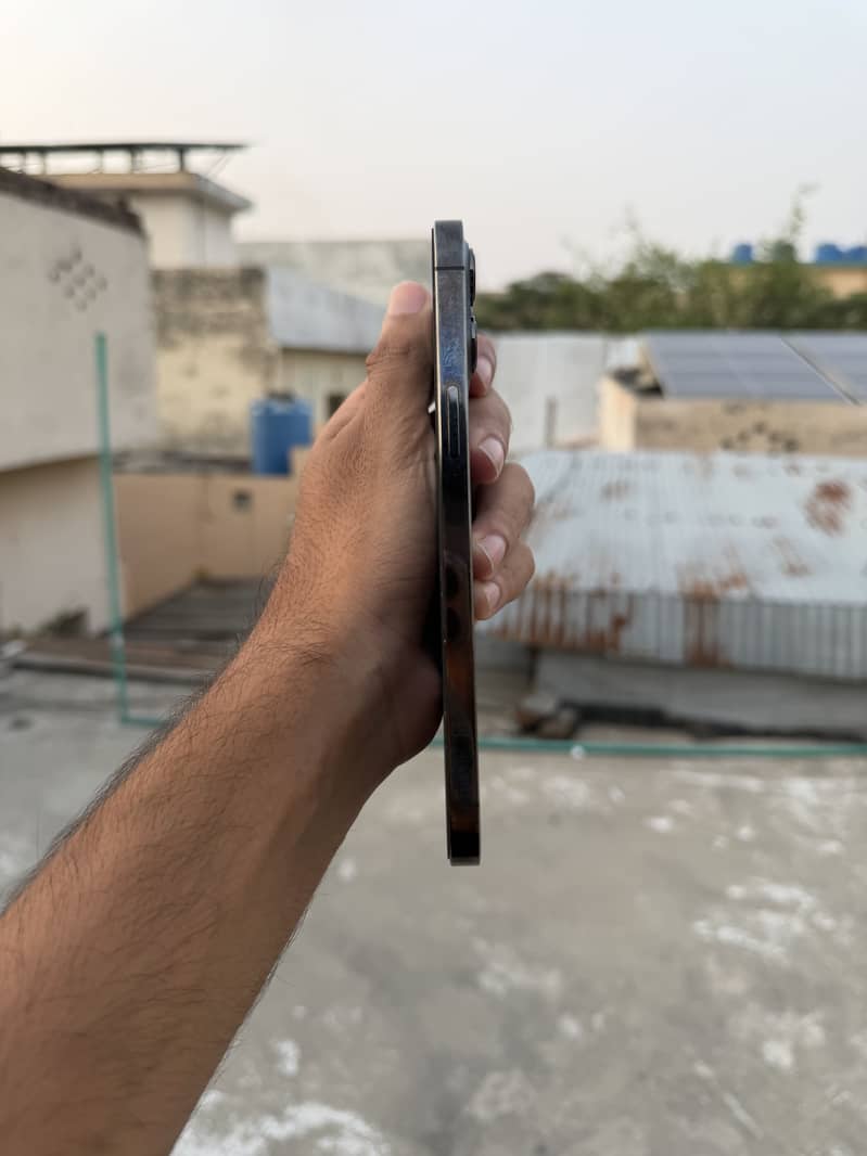 Apple iPhone 12 Pro Max 3